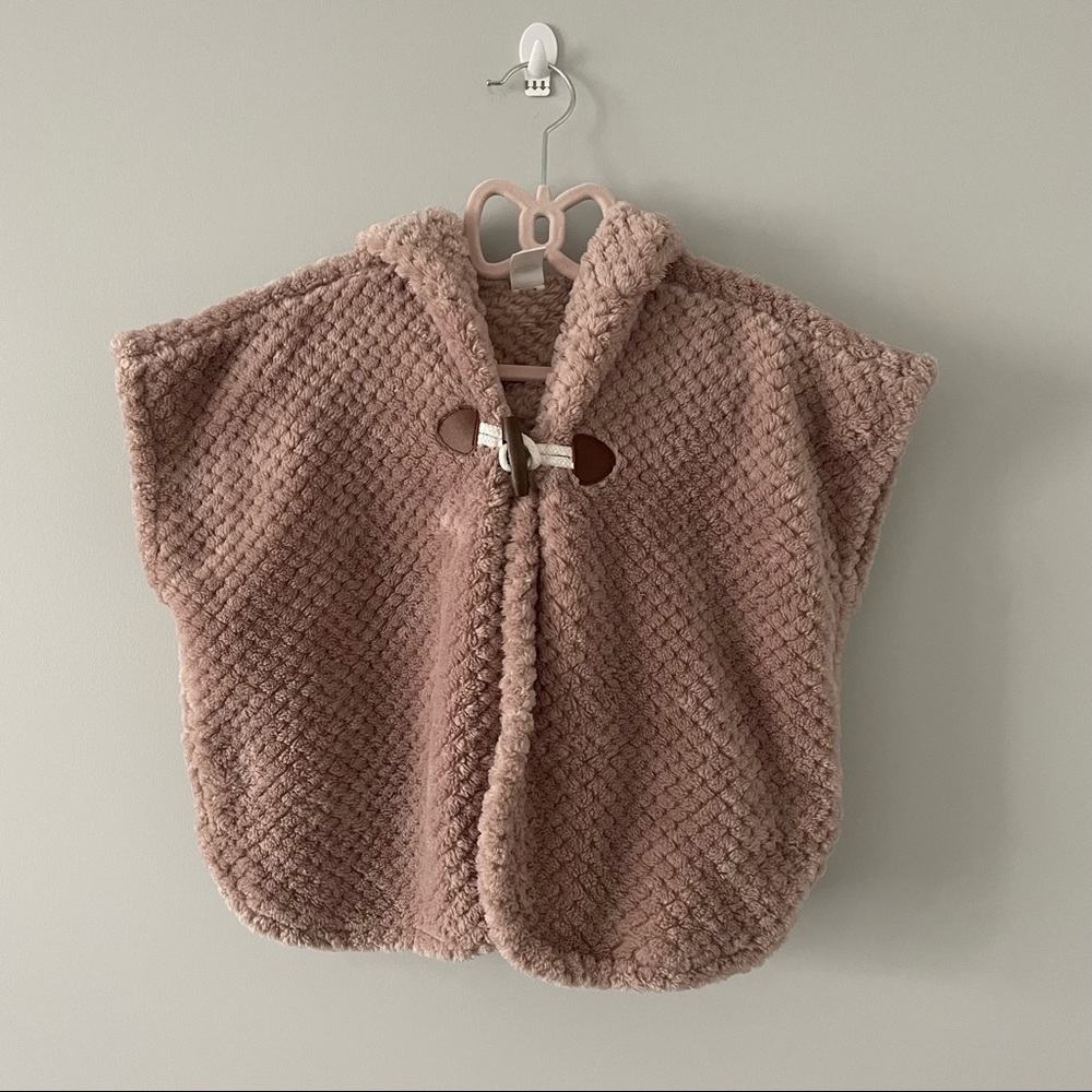 Old Navy Girl’s Hooded Poncho 3t